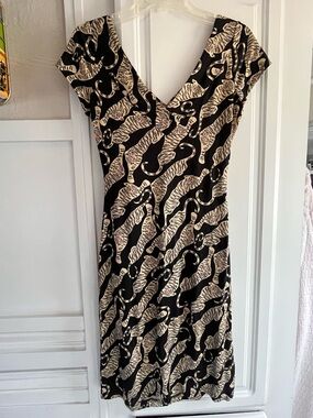 Black & Cream Tiger-Print V-Neck Women's Dress